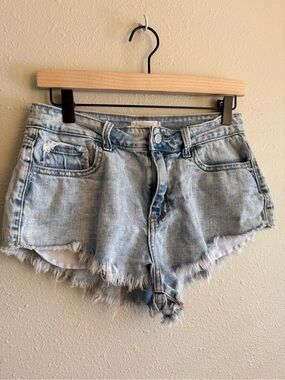 CELLO Frayed Pocket Denim Shorts | Light Wash Festival Cutoffs | Size S